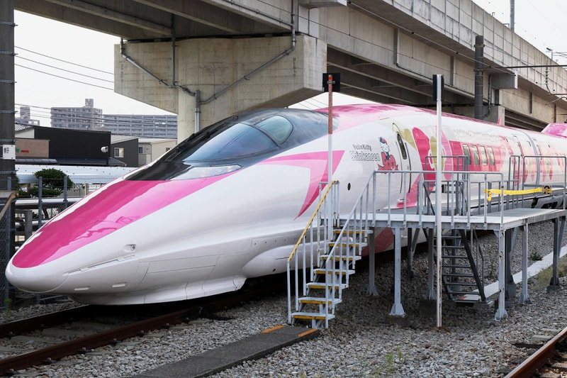Hello Kitty Shinkansen Bullet Train Japan West Osaka Exterior Pink
