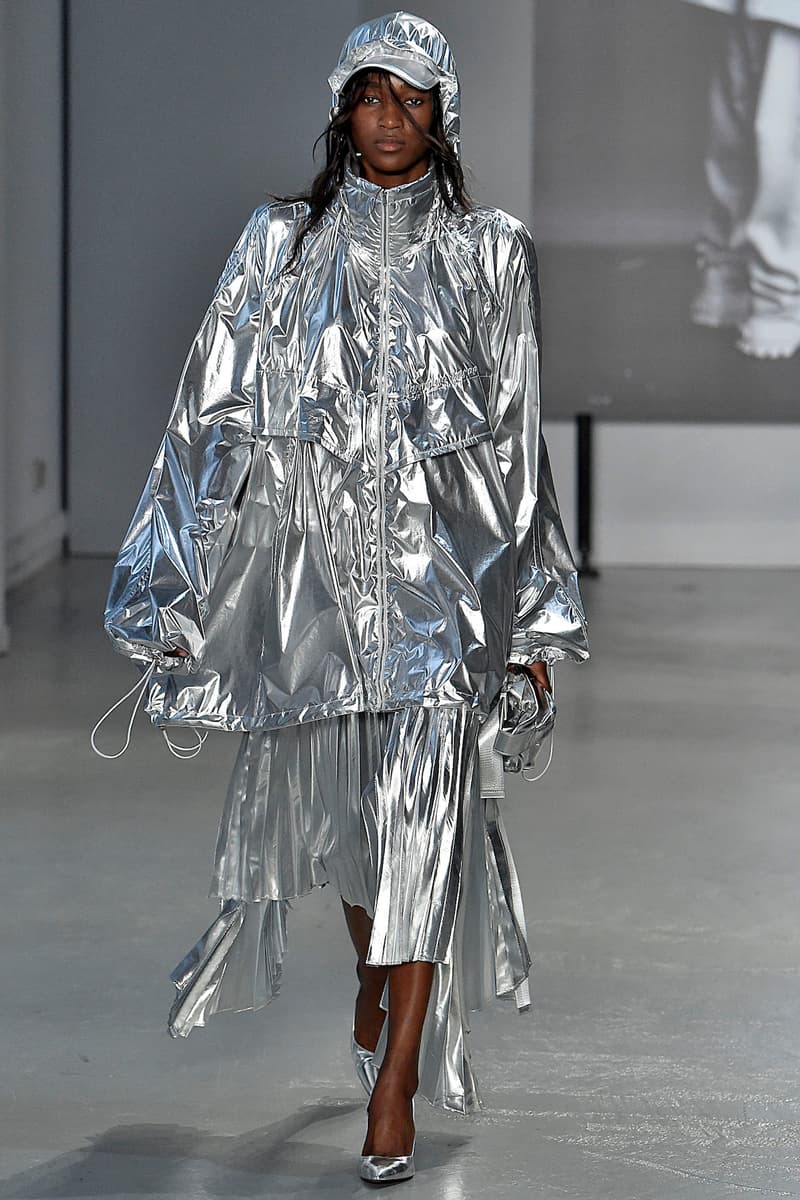 JUUN.J Spring/Summer 2019 Paris Fashion Week SS19 Alternative Silhouette Outerwear Tech wear