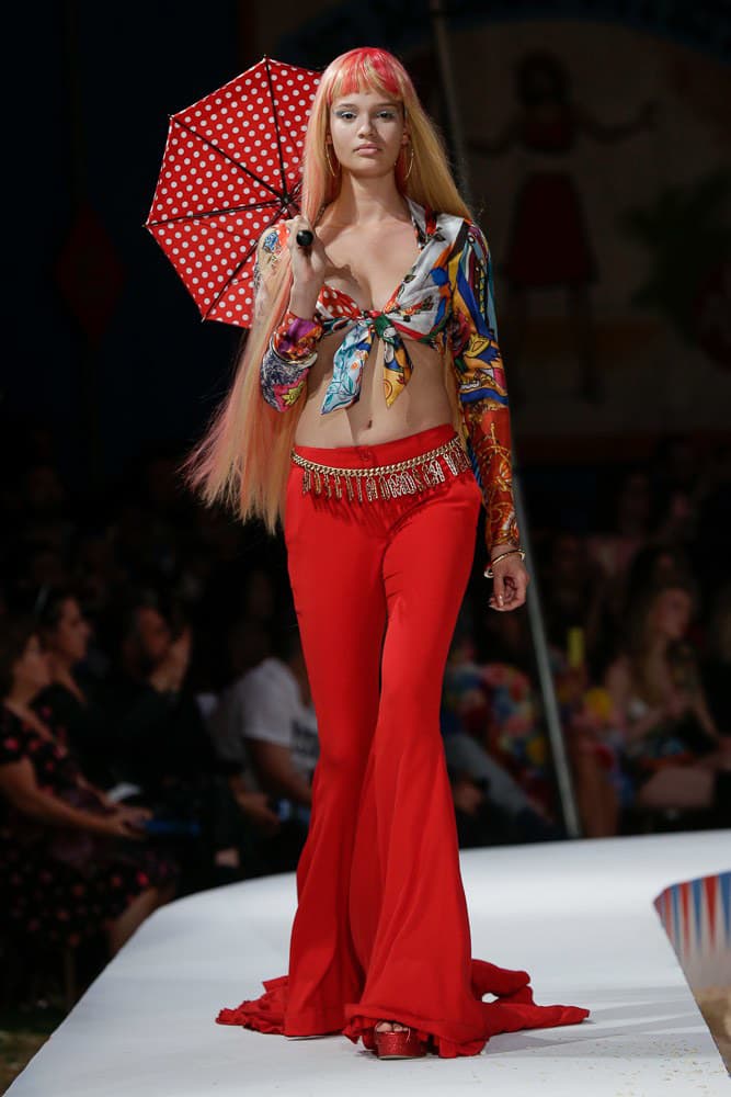 moschino jeremy scott spring 2019 collection los angeles circus violet chachki rupaul drag race queen