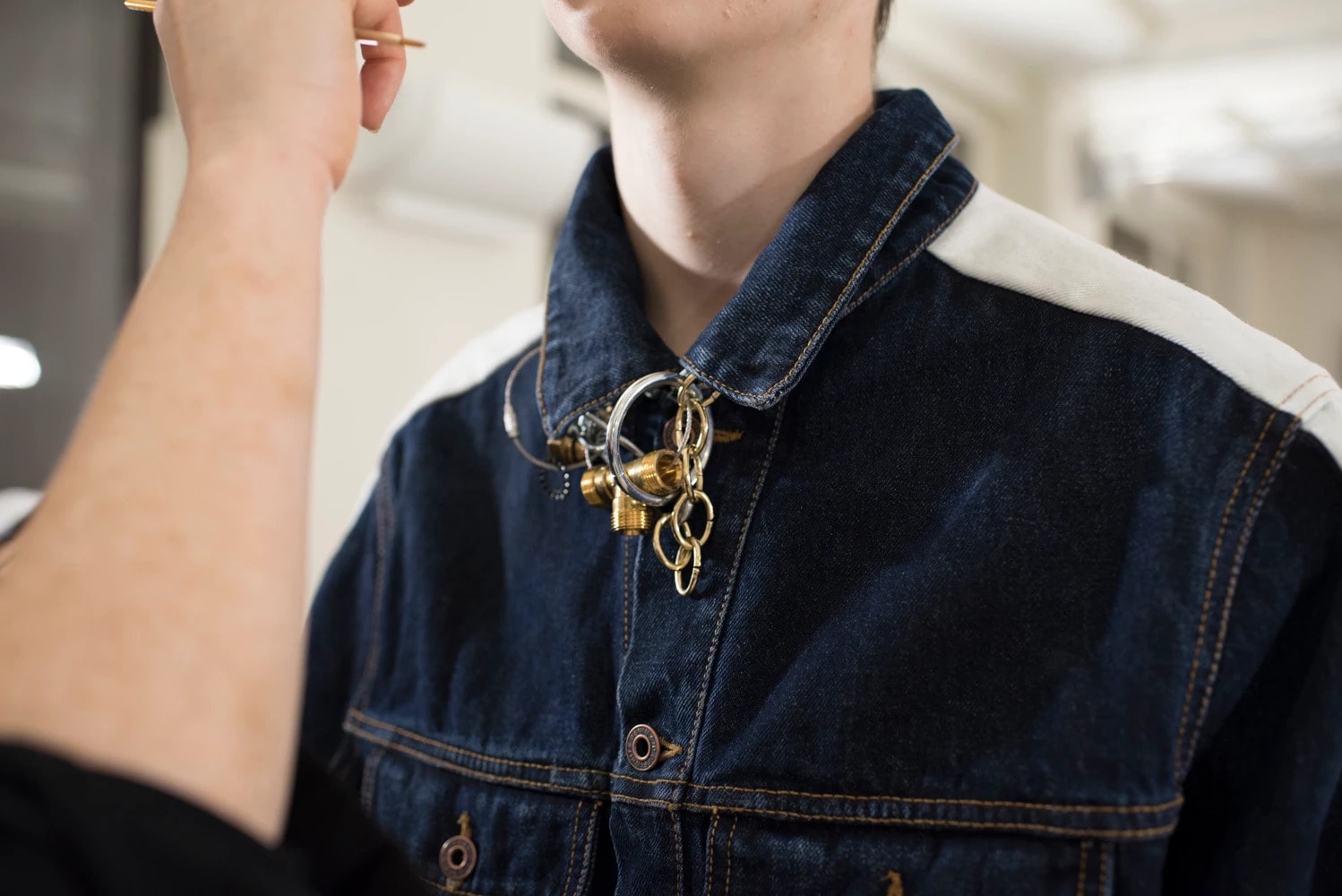 Off-White Virgil Abloh Menswear Spring/Summer 2019 Paris Fashion Week Men's Collection Backstage Denim Jacket Necklaces Blue Silver Gold