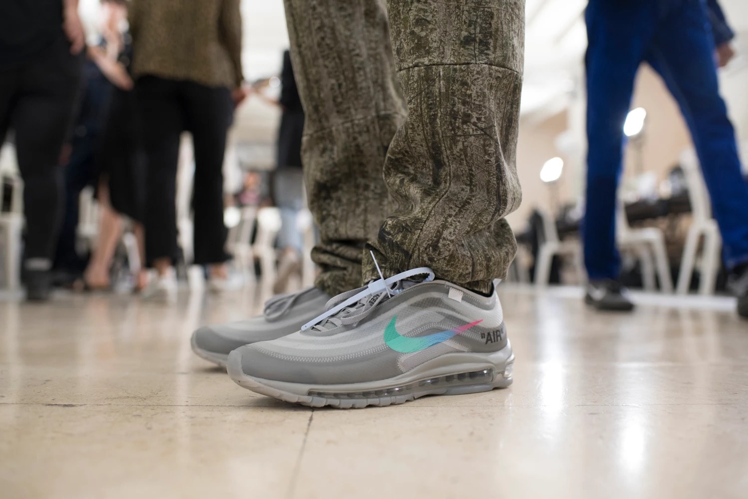 Off-White Virgil Abloh Menswear Spring/Summer 2019 Paris Fashion Week Men's Collection Backstage Nike Air Max 97 Blue Multi-Colored
