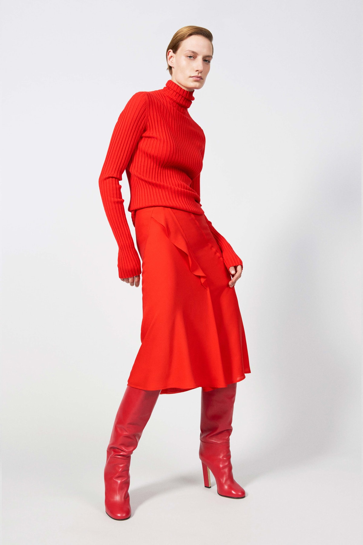 Victoria Beckham Resort 2019 Collection Lookbook Longsleeve Turtleneck Skirt Leather Boots Red