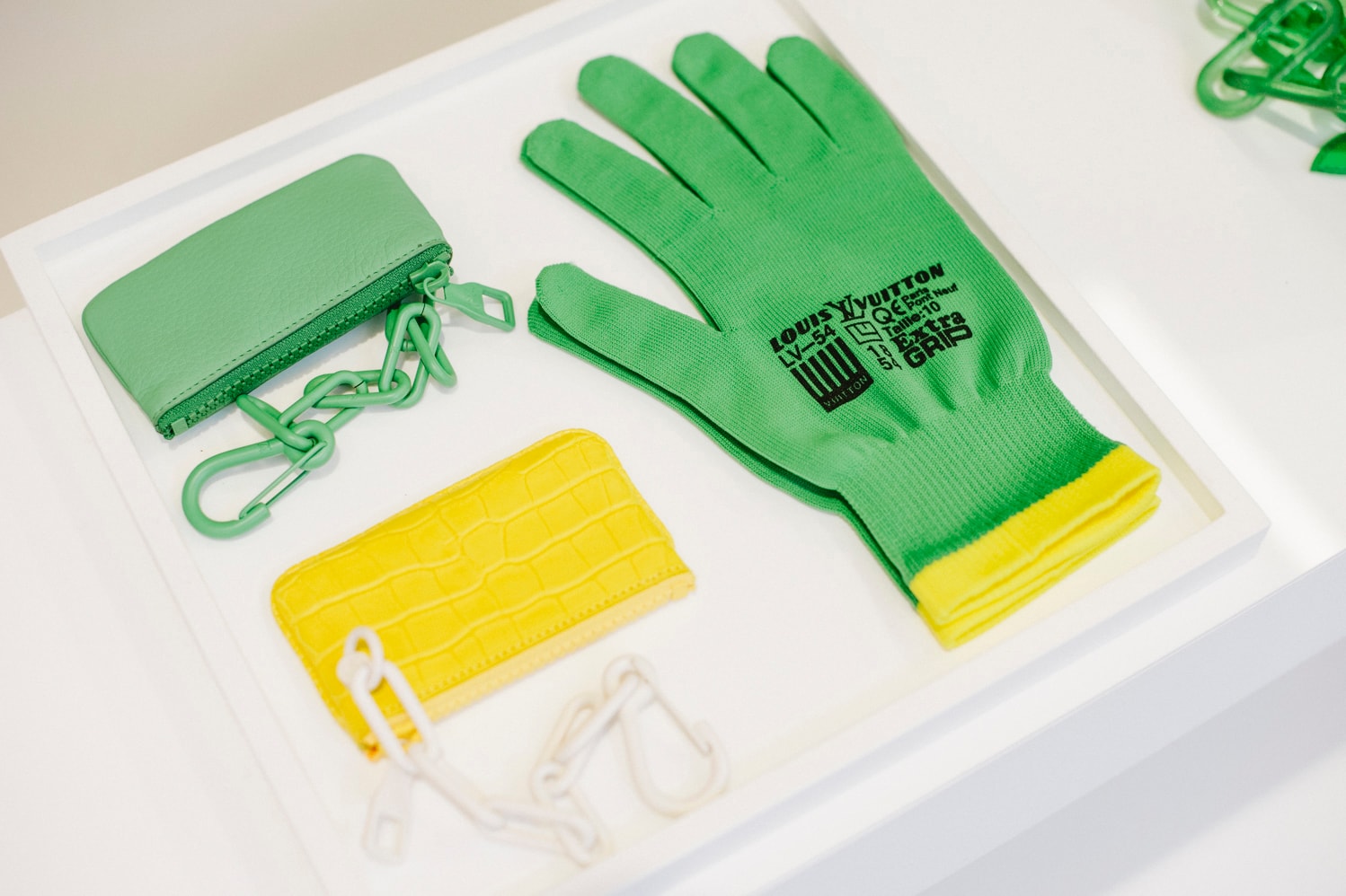 Virgil Abloh Louis Vuitton Spring/Summer 2019 Glove Wallet Green