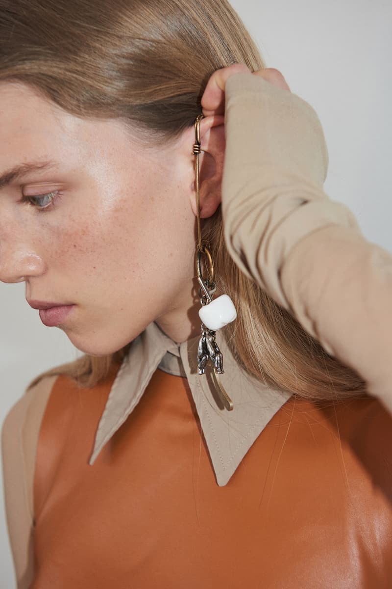 Acne Studios Spring/Summer 2019 Backstage Fashion Week Details Photography Accessories Jewelry Sunglasses