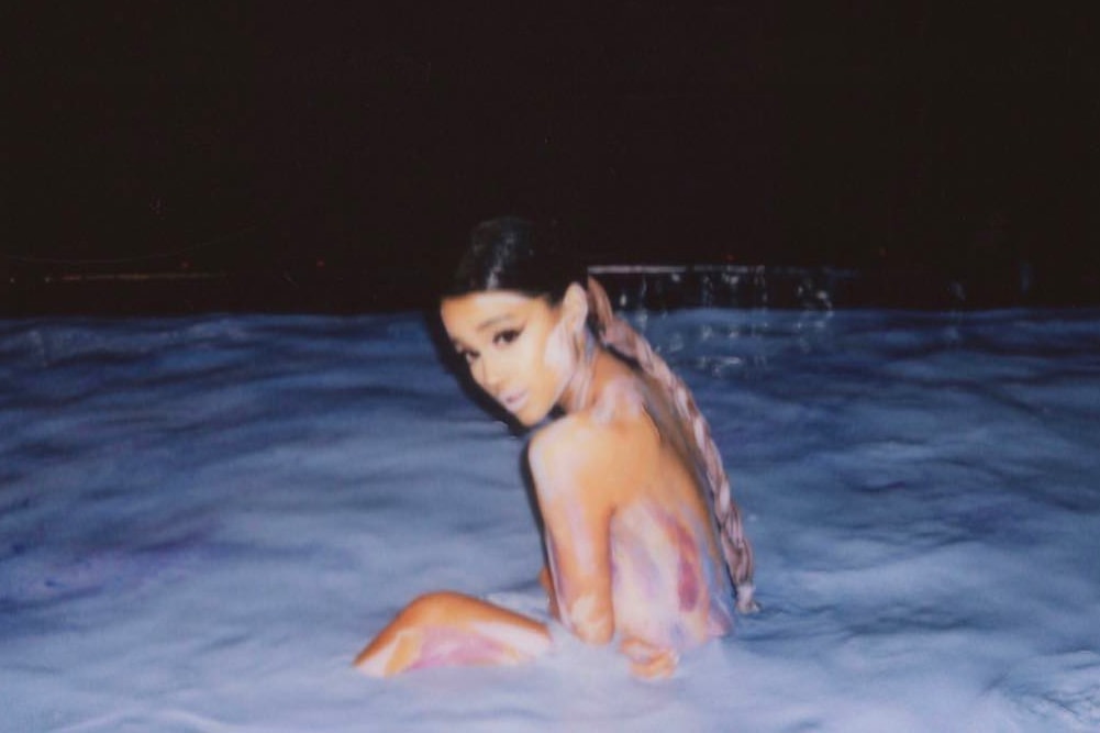 Lush Cosmetics Ariana Grande God Is A Woman Bath Bomb Prototype Purple Silver Blue Art Music Video