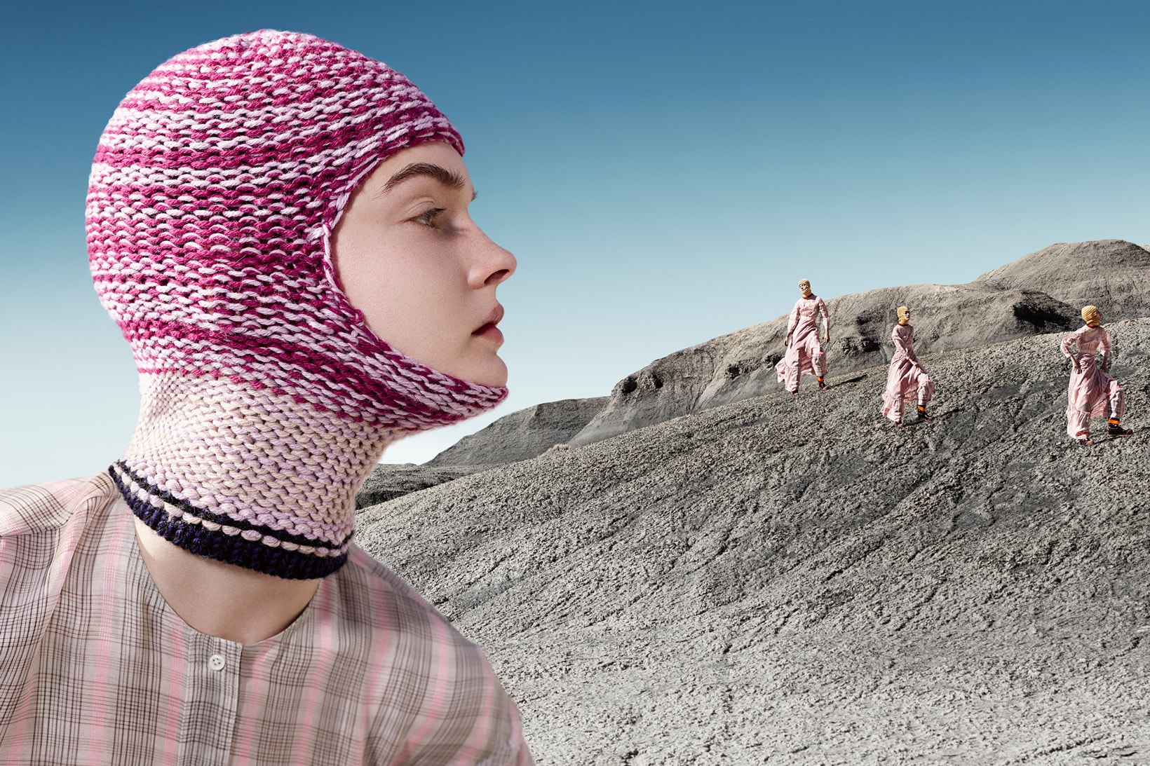 CALVIN KLEIN 205W39NYC Fall 2018 Campaign Knit Mask Sweater Pink