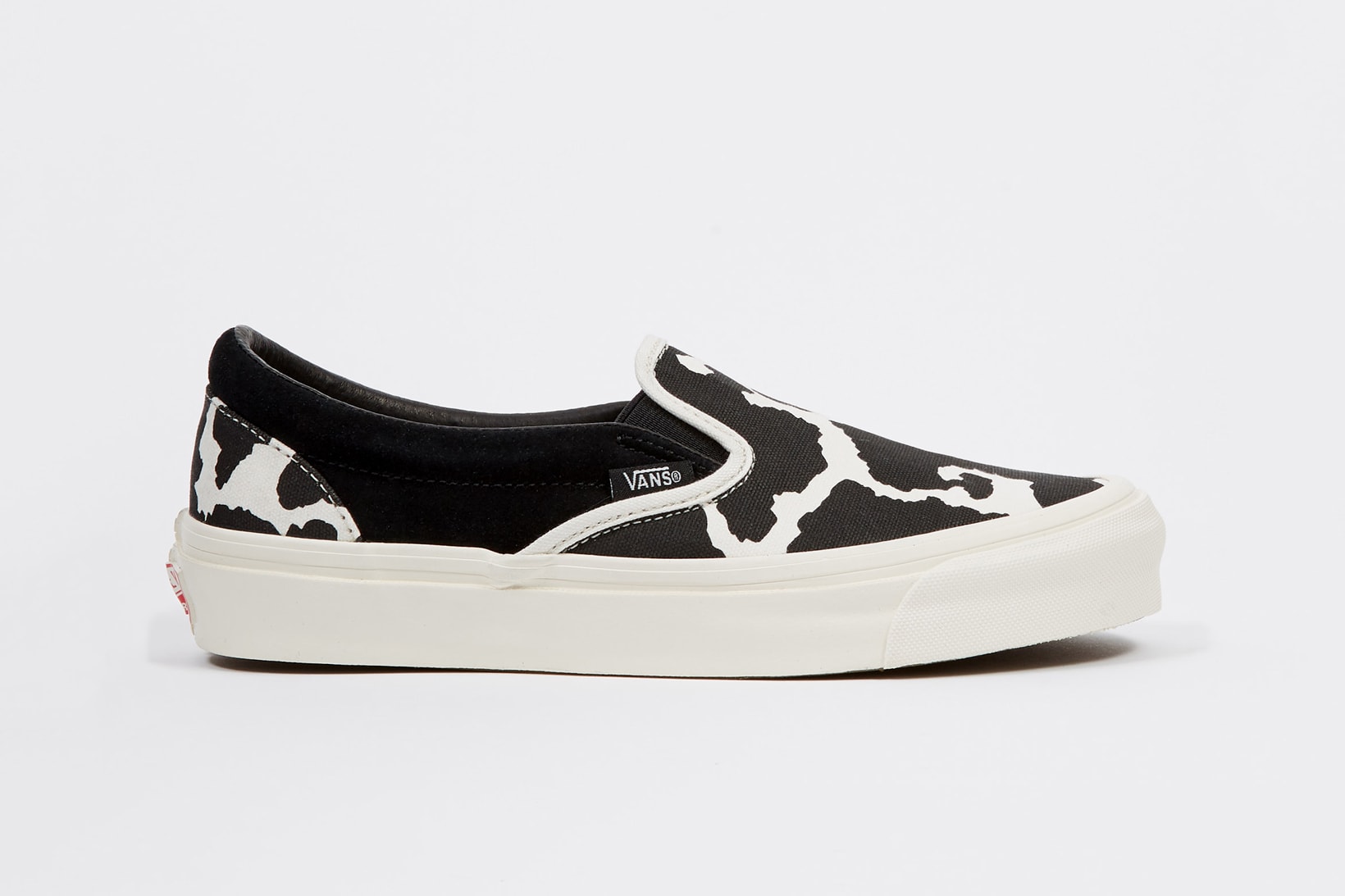 Vans Vault OG Classic Slip-On LX Cow Black White