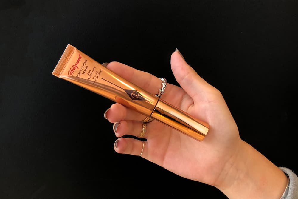 Charlotte Tilbury Beauty Light Wand Review Highlighter Makeup Glow Hollywood Shine Glitter