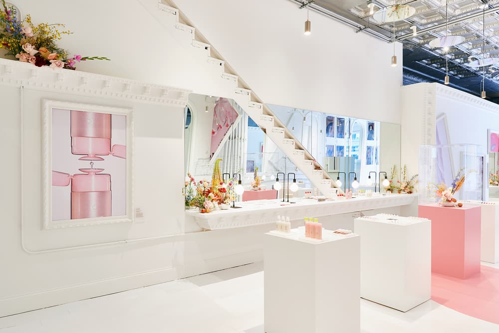 Glossier Chicago Retail Experience Pop-Up Shop Store August 23 Makeup Skincare Beauty Emily Weiss Interior