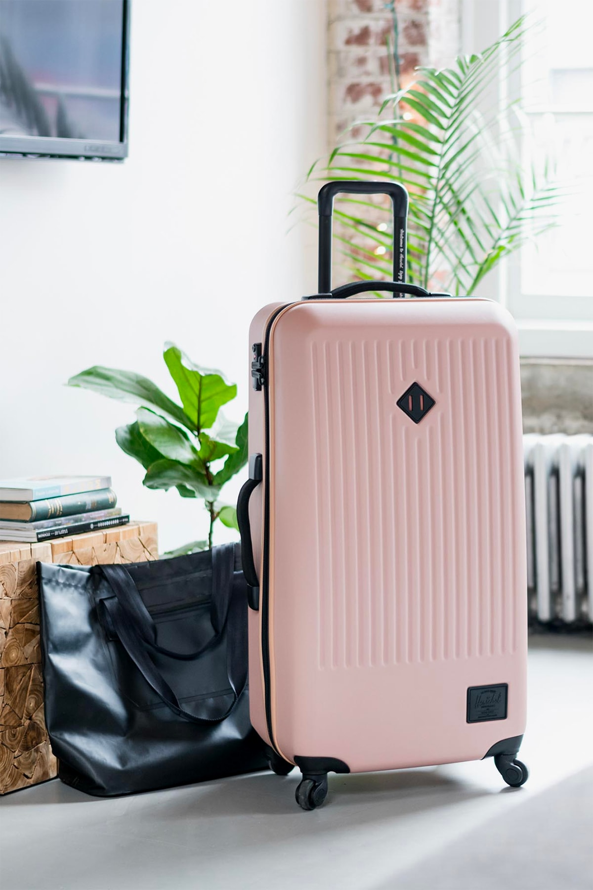 Herschel Supply Trade Luggage Suitcase Giveaway Ash Rose Pink Travel