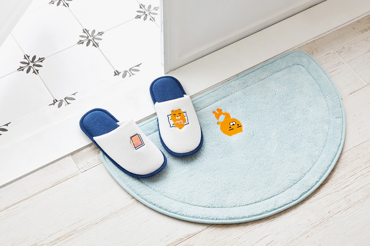 kakao friends kakaotalk hotel collection staycation bathrobes bath mats slippers soaps