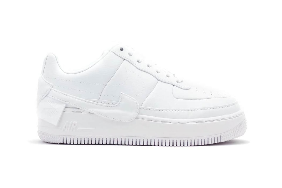 chasquido importar inventar Nike's Air Force 1 "JESTER XX" in "Triple White" | Hypebae