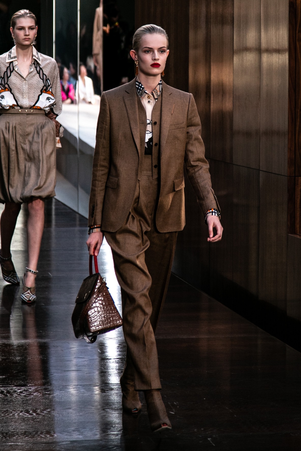 Riccardo Tisci Burberry Debut Runway Show SS19 Brown Suit
