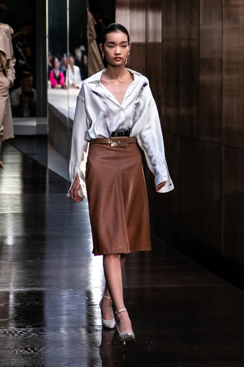 Riccardo Tisci Burberry Debut Runway Show SS19 Brown Skirt