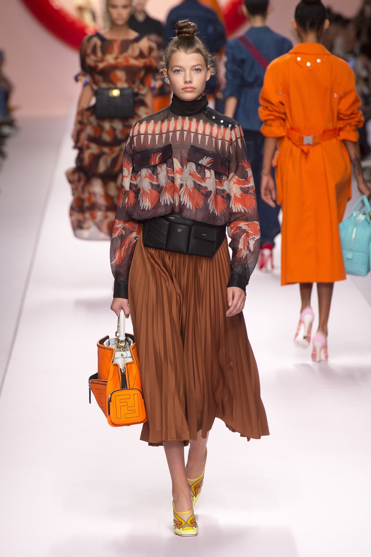 Fendi Karl Lagerfeld Spring Summer 2019 Milan Fashion Week Show Collection top Black Orange Skirt Brown
