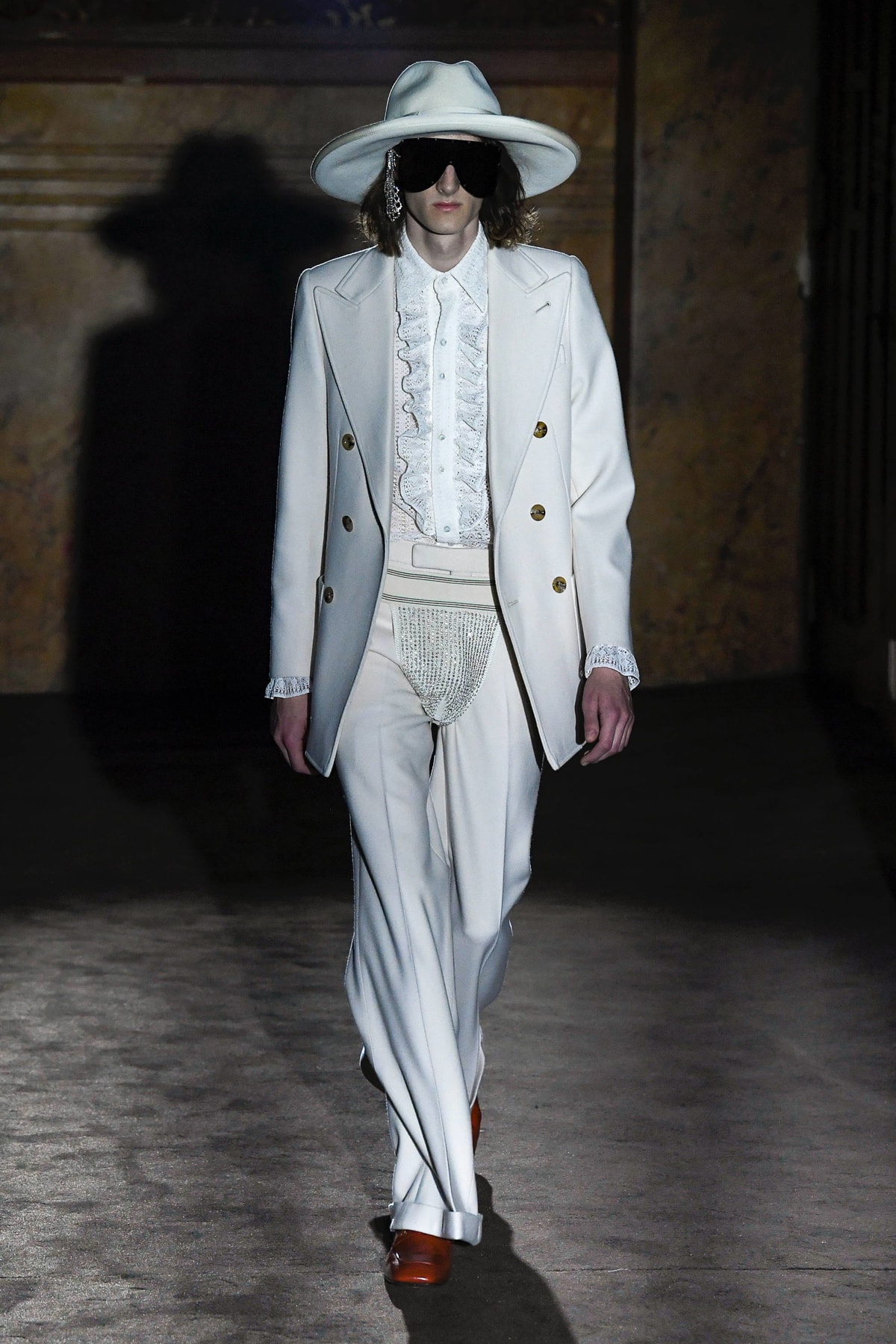 Gucci Alessandro Michelle Spring Summer 2019 Paris Fashion Week Show Collection Blazer Pants Cream Hat White