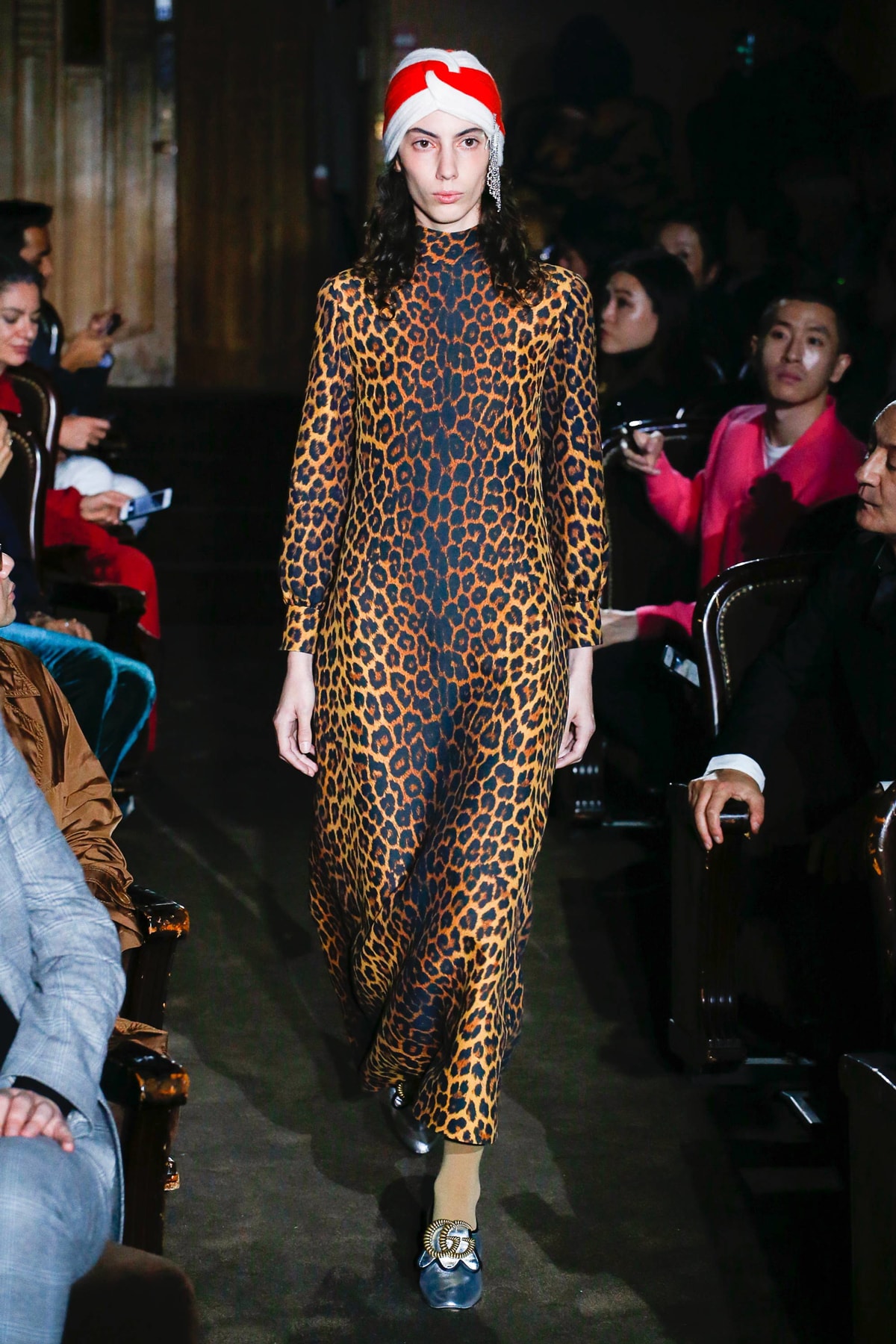 Gucci Alessandro Michelle Spring Summer 2019 Paris Fashion Week Show Collection Leopard Dress Brown Black Knit Turban Hat White Red