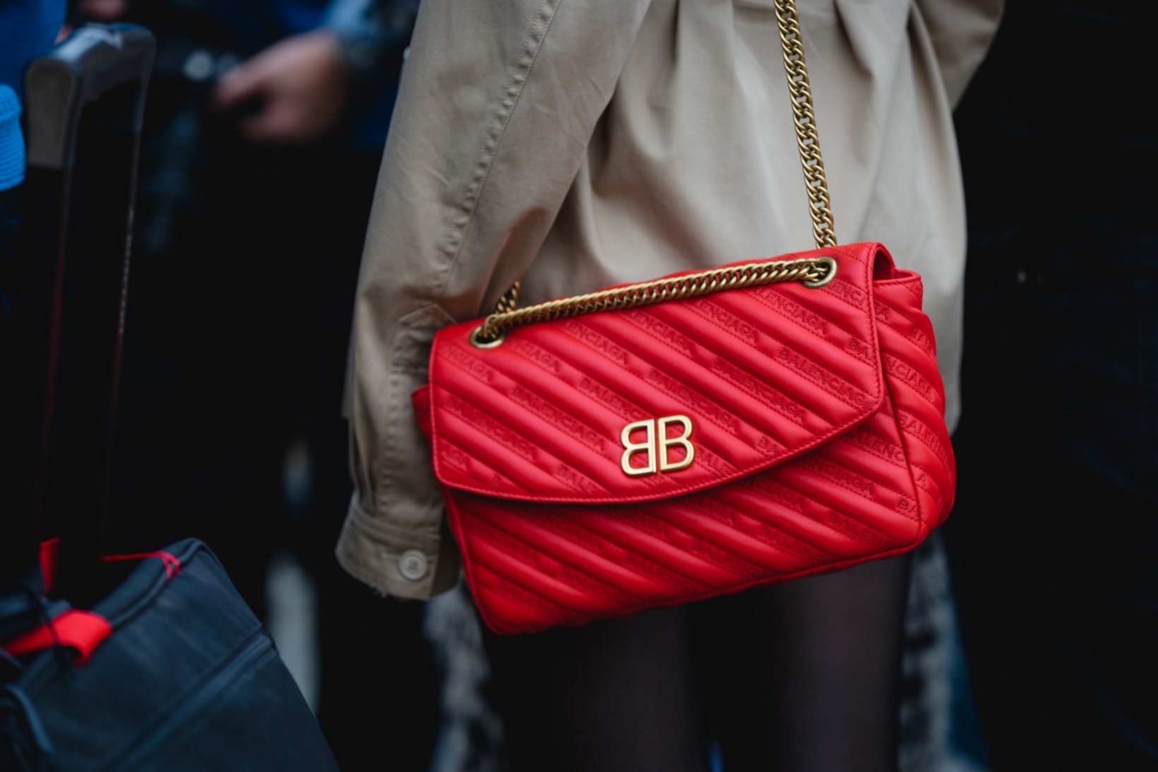 New York Fashion Week NYFW Street Style Street Snaps Balenciaga Bag Red