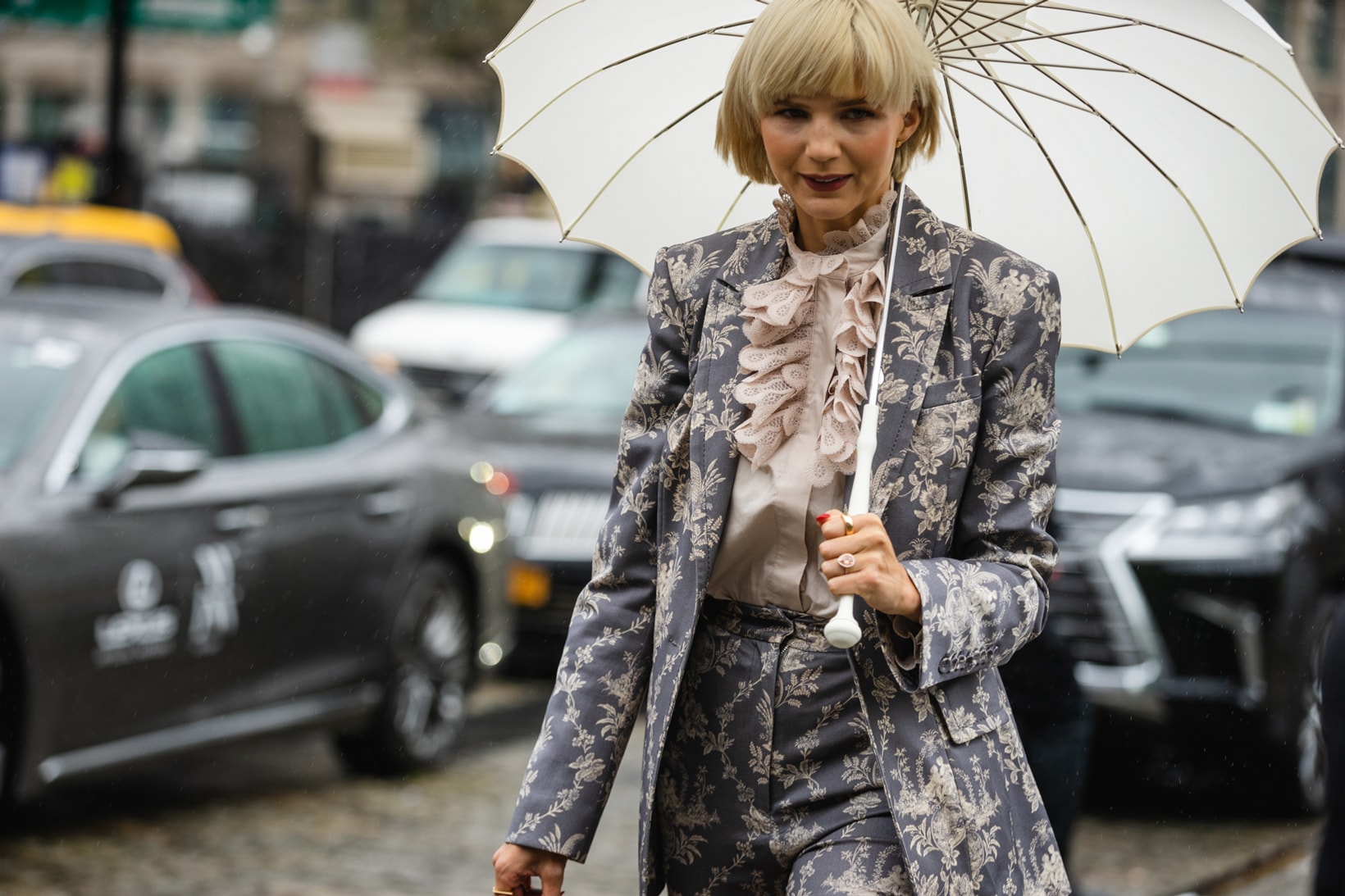 New York Fashion Week NYFW Street Style Street Snaps Blazer Pants Floral Blue