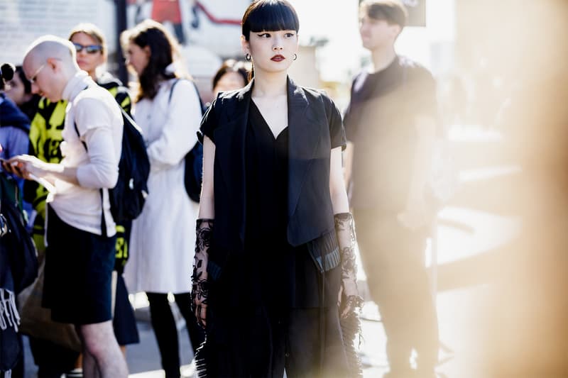 paris fashion week ss19 spring summer 2019 street style streetsnaps louis vuitton alexander wang chanel celine off white