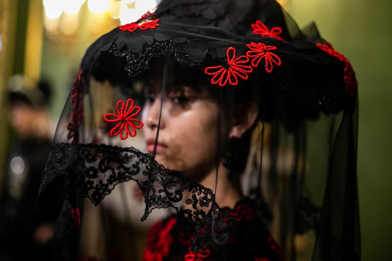 Simone Rocha Spring Summer 2019 London Fashion Week Backstage