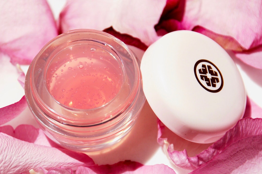 Tatcha Japanese Kissu Lip Mask Jelly Pink Peach Seed Flower Skincare Beauty