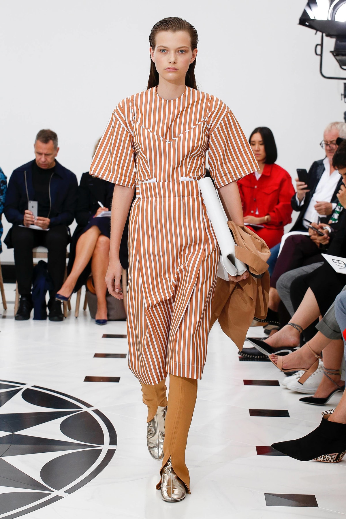 Victoria Beckham Spring Summer 2019 London Fashion Week Show Collection Dress Trousers White Red