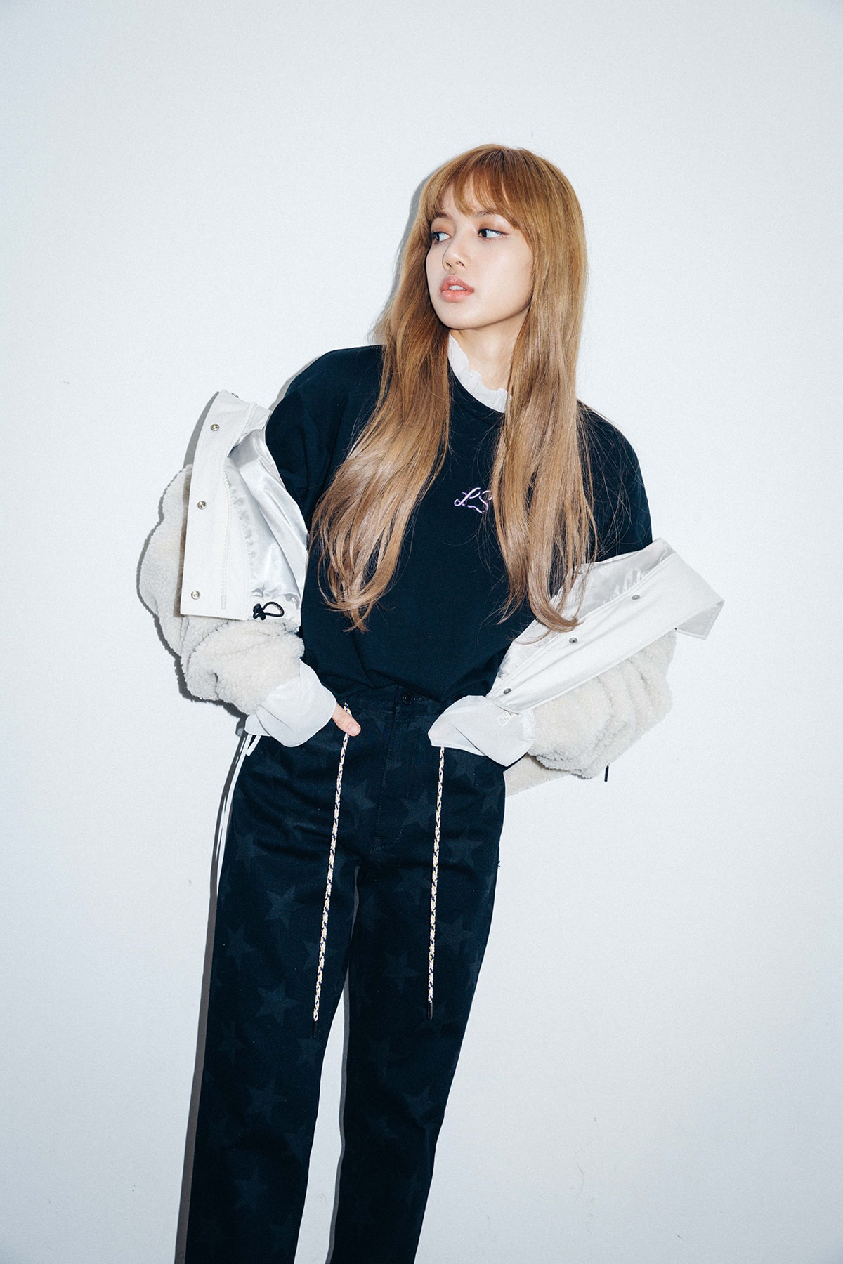 X-Girl Nonagon Blackpink Lisa Campaign Collaboration K-Pop Grey Fleece Jacket Blue Velvet