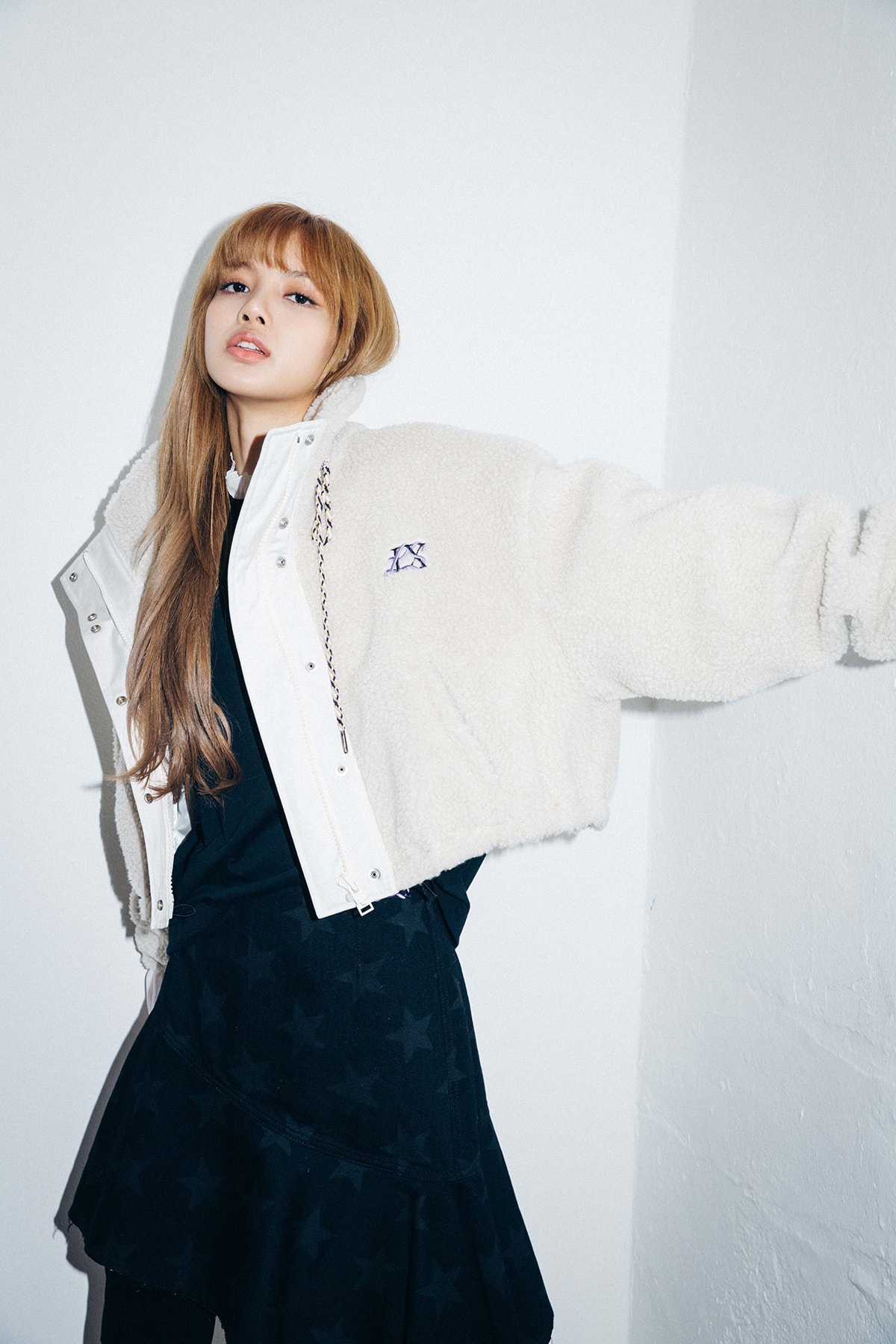 X-Girl Nonagon Blackpink Lisa Campaign Collaboration K-Pop White Jacket