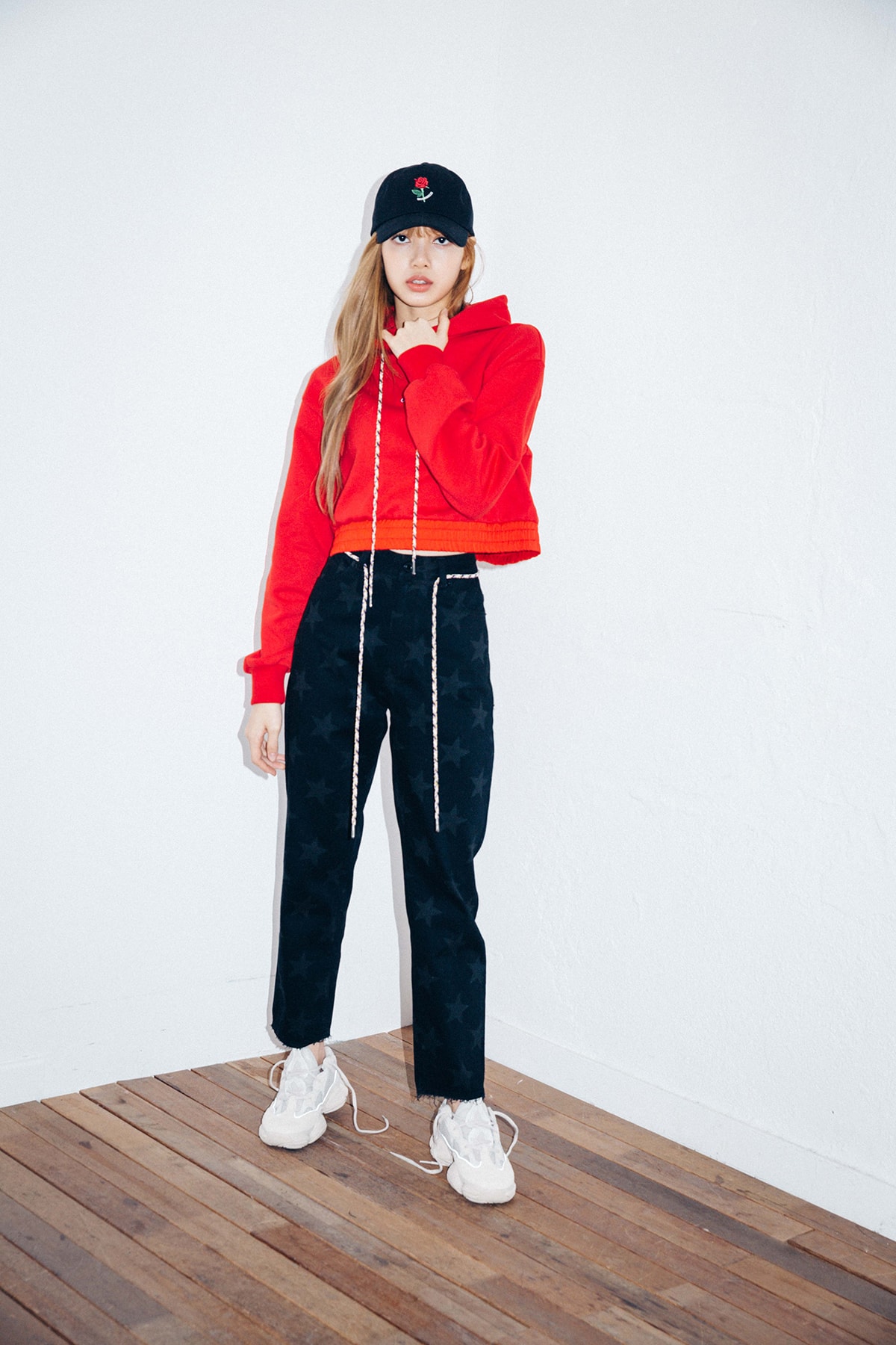 X-Girl Nonagon Blackpink Lisa Campaign Collaboration K-Pop Red Hoodie Black Pants Cap