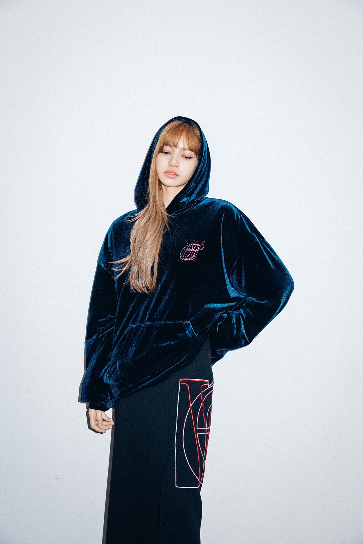 X-Girl Nonagon Blackpink Lisa Campaign Collaboration K-Pop Blue Velvet Hoodie Skirt