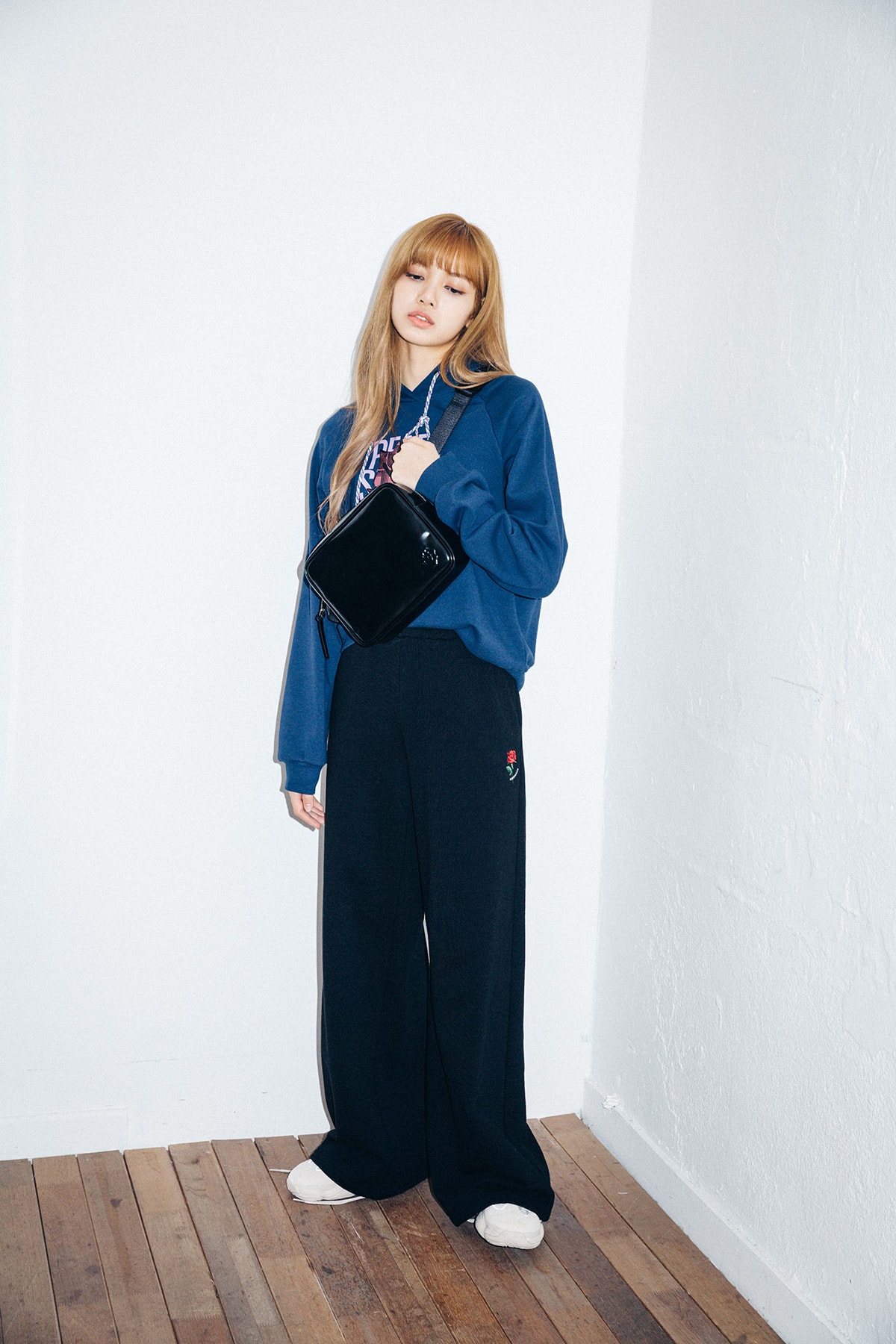 X-Girl Nonagon Blackpink Lisa Campaign Collaboration K-Pop Blue Hoodie Rose Sweat Pants