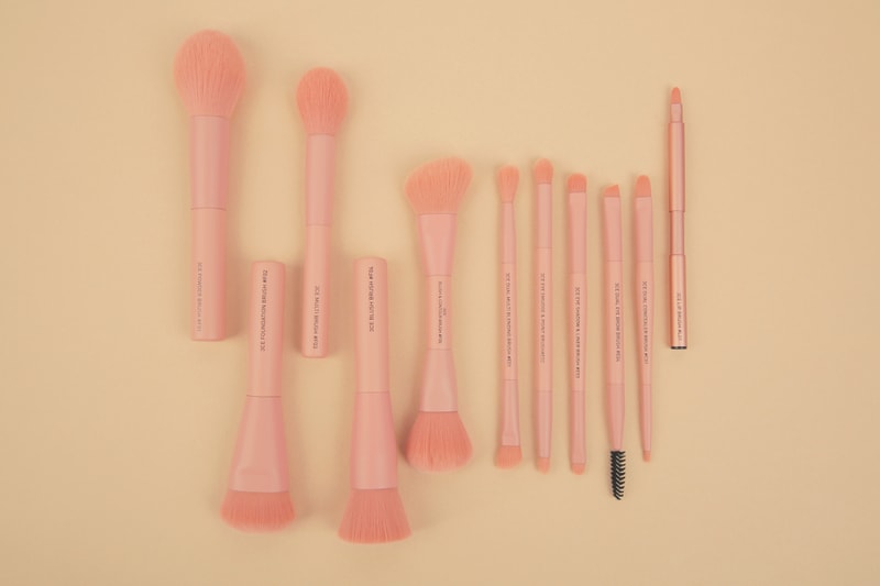 3CE K-Beauty Makeup Brushes Pouches Release Pink Face Eyes Lips Essential