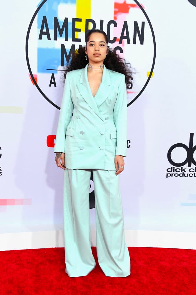 Ella Mai American Music Awards AMAs 2018 Red Carpet