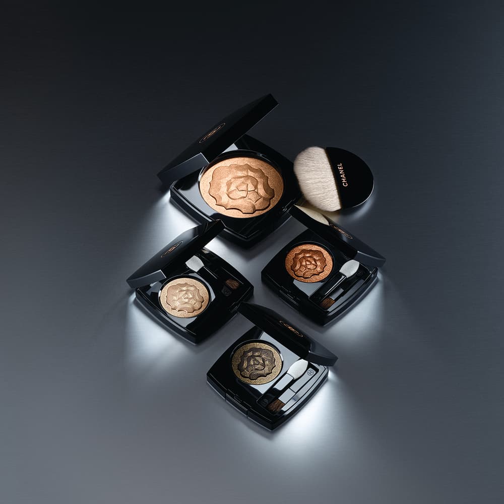 Chanel Beauty Makeup Libre Holiday Christmas Eyeshadow Brush Rose