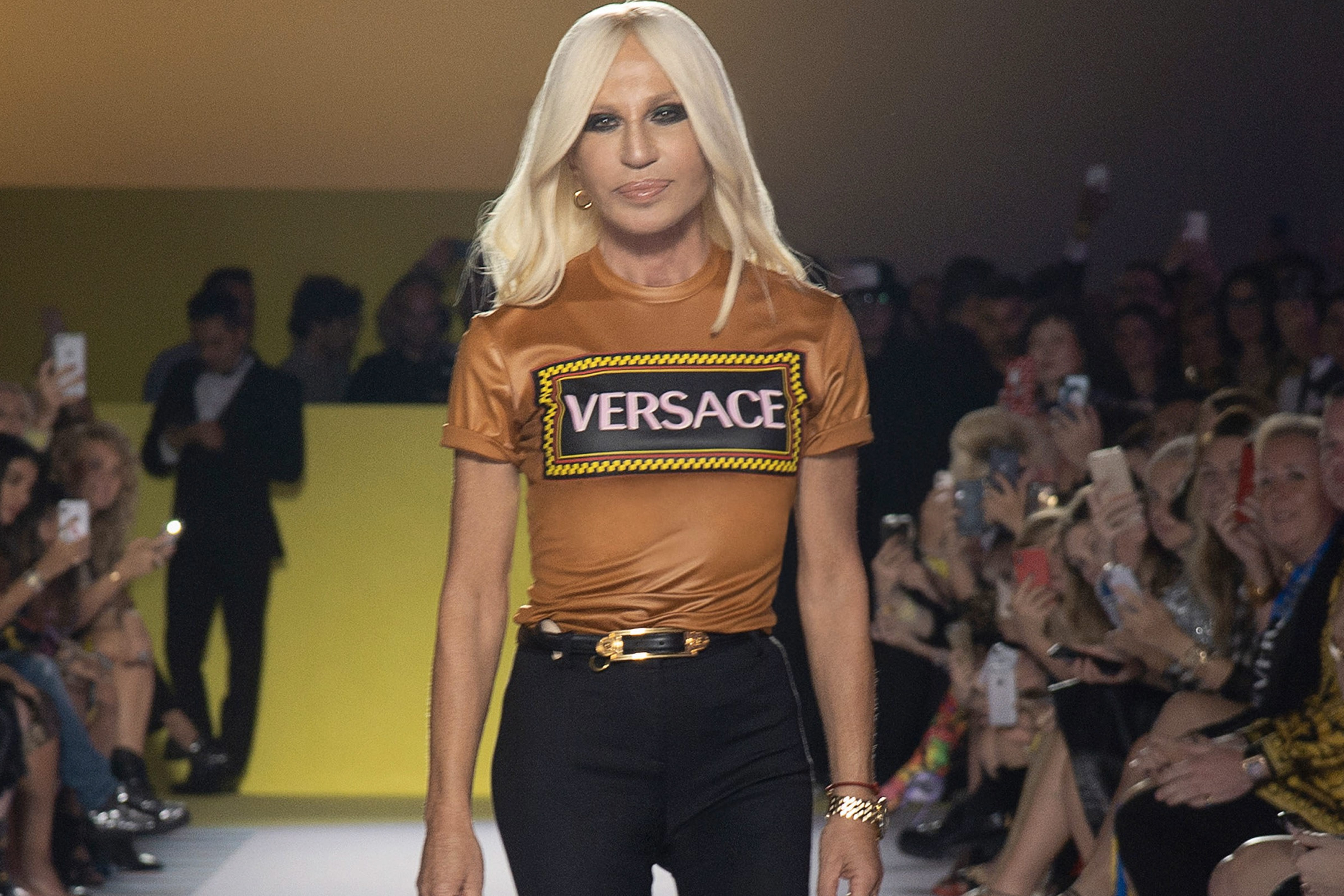 Versace To Show Pre-Fall 2019 Collection in NYC | HYPEBAE
