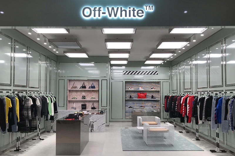 uddannelse helgen Daddy Off-White's Busan Shinsegae Store Mien Outside | IicfShops