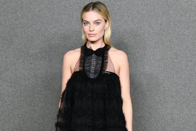 Margot Robbie Chanel Meitiers d'art 2018/19 Show at Metropolitan Museum of Art New York Dress Black