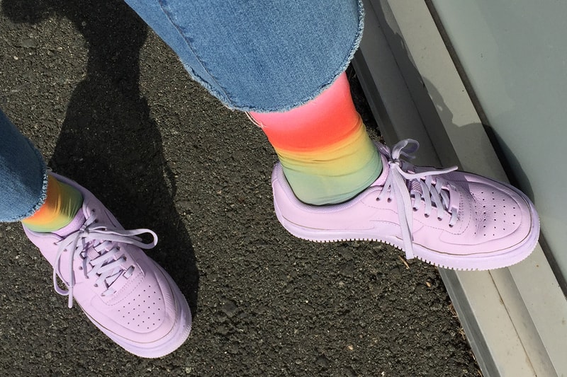 Nike Air Force 1 Sneaker Pastel Purple Lilac Jester XX Violet Mist 2018 Hysteria Happy Socks Rainbow Multi Color Mia Print Knee High 