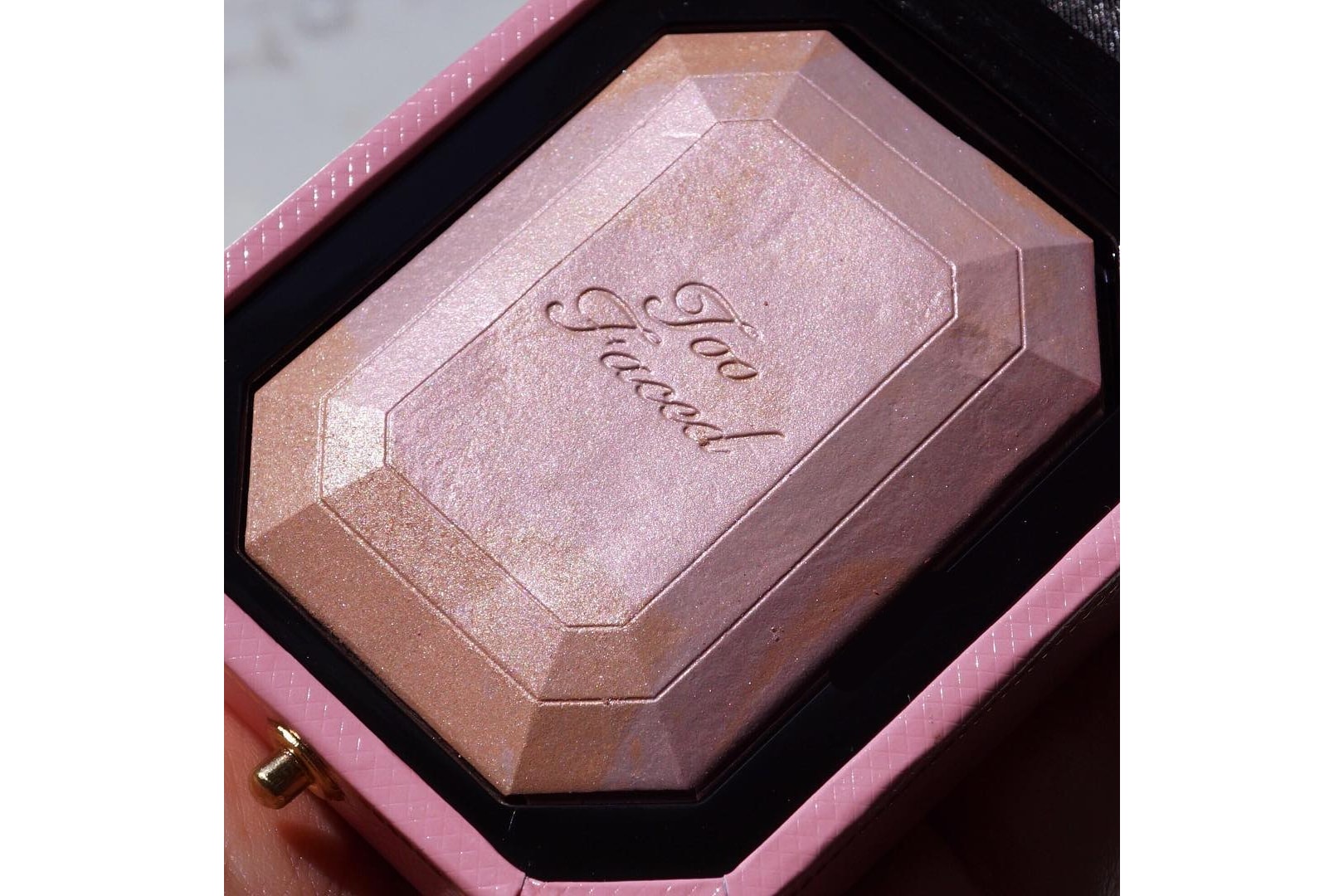 too faced diamond light highlighters makeup cosmetics pink bronze pretty rich collection trendmood1