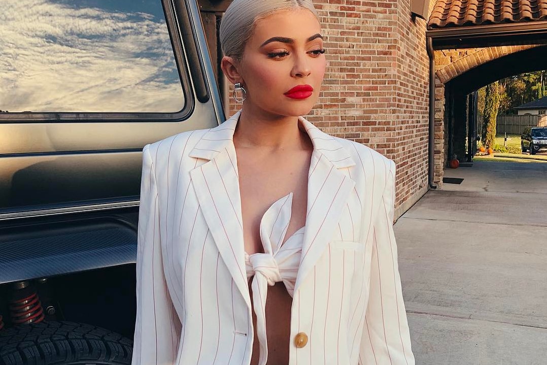 Kylie Jenner Orseund Iris Suit White Bra Top Stripes Blonde Hair Red Lips Fashion Style