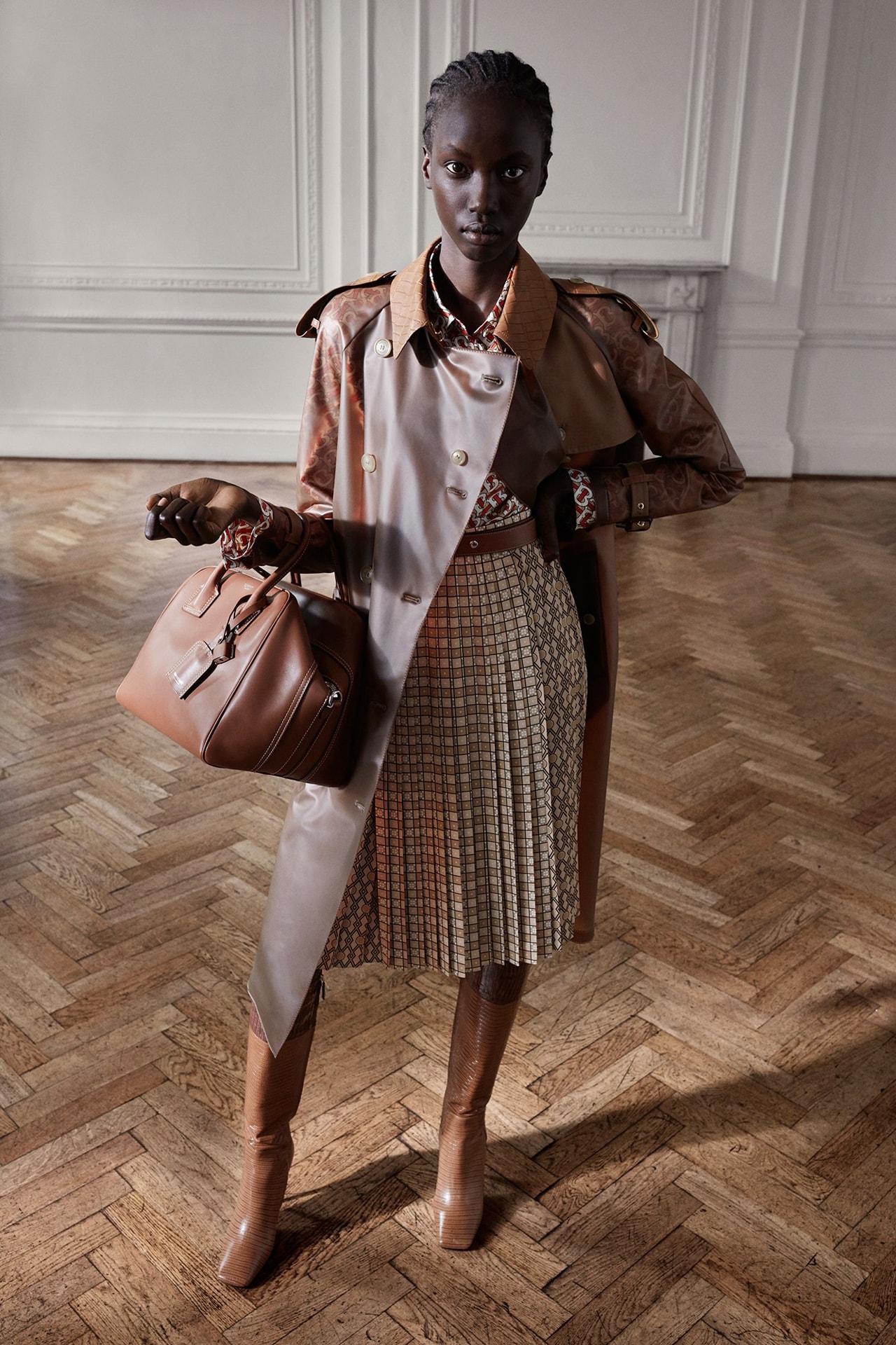 Burberry Riccardo Tisci Pre-Fall 2019 Collection Jacket Bag Brown Skirt Tan