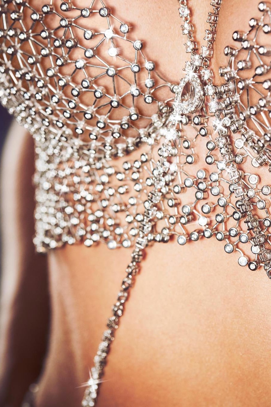 Victoria's Secret New $1 Million USD Fantasy Bra Elsa Hosk Modelling Diamond 