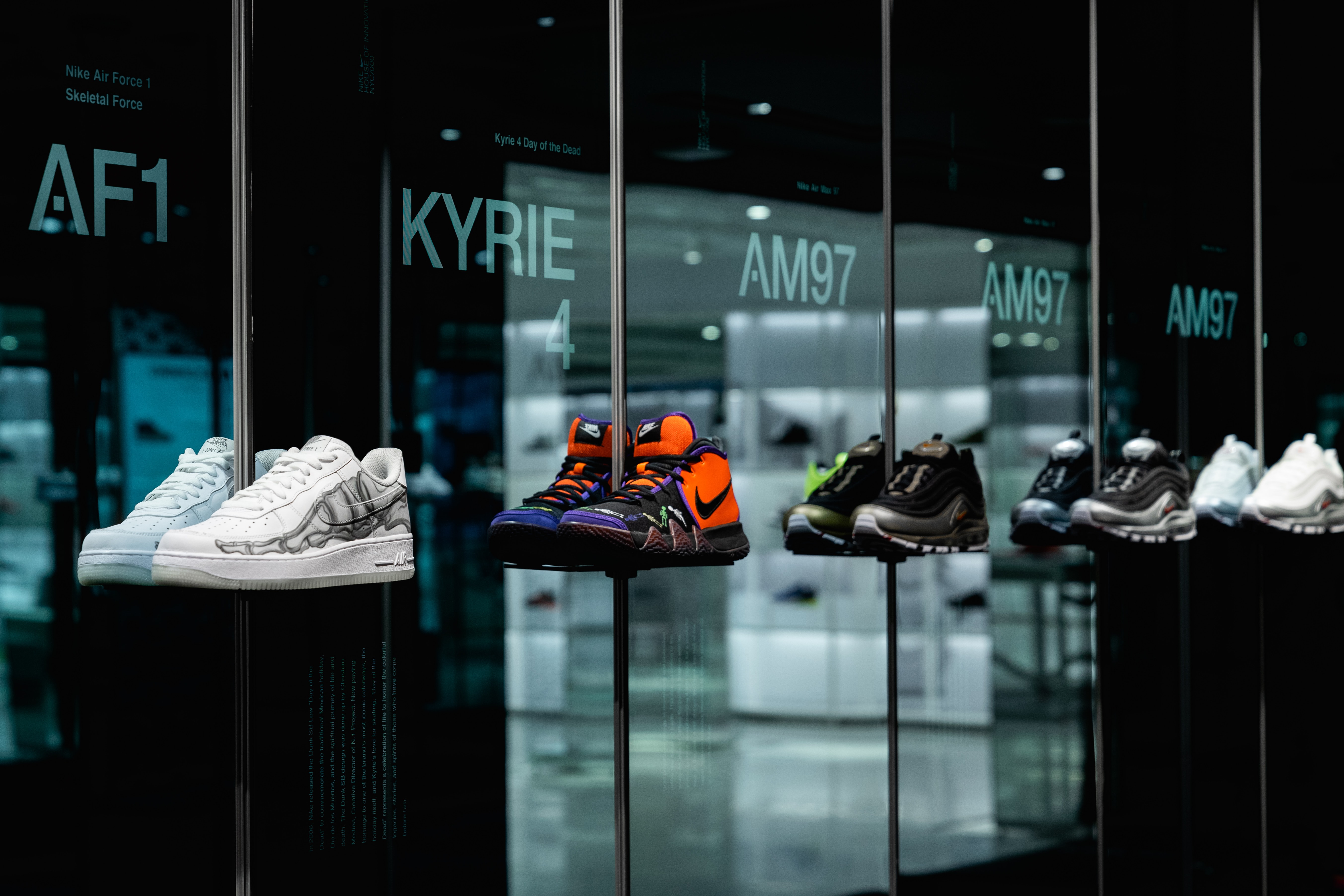 Nike House of Innovation 000 in New York City Store Sneaker Lab Expert Zone Sneakers Sportswear