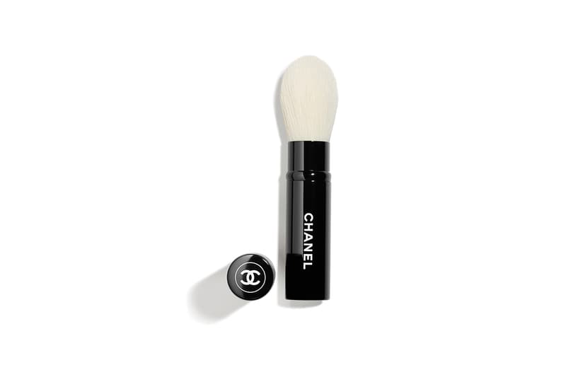 Chanel Beauty Spring Summer 2019 Makeup Retractable Highlighter Brush
