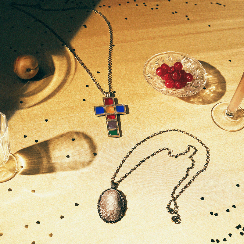 gucci alessandro michele holiday 2018 gift giving campaign advent calendar online shopping app