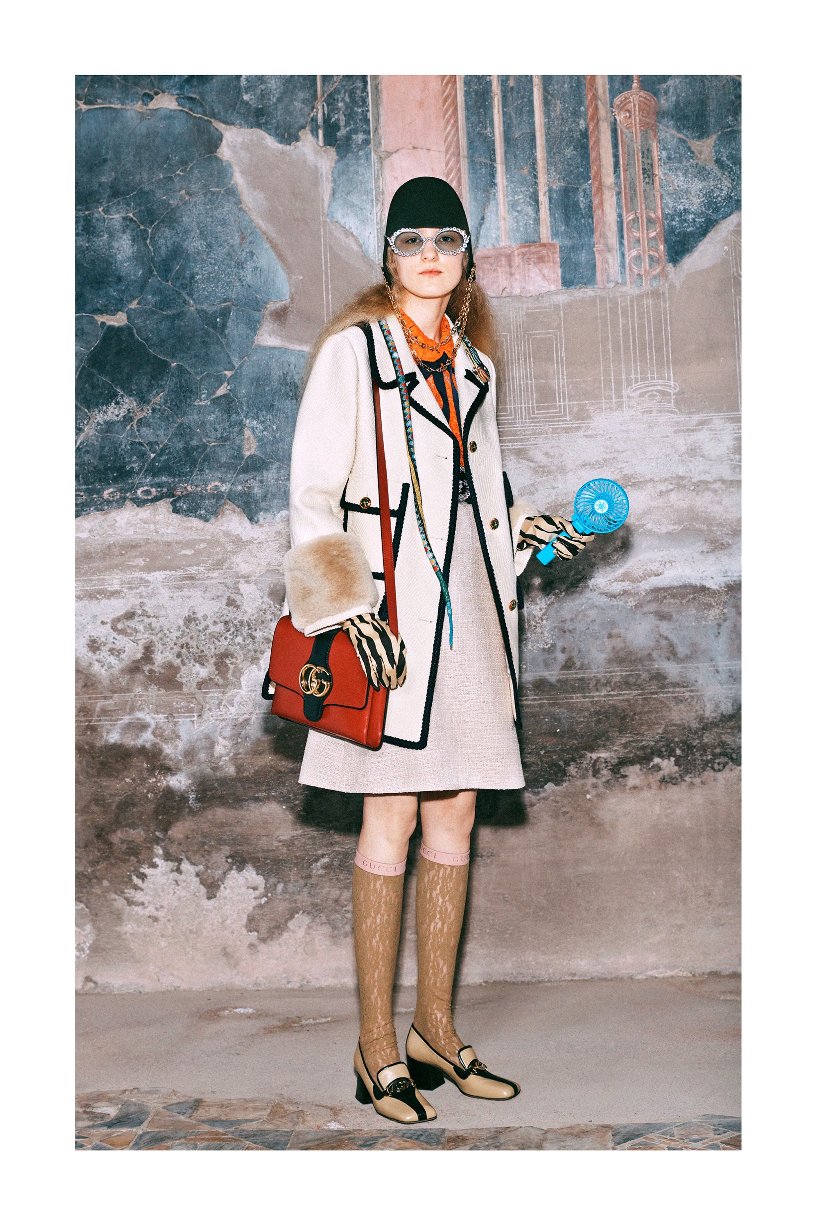 Gucci Pre-Fall 2019 Collection Lookbook Skirt Jacket Cream Navy Bag Red