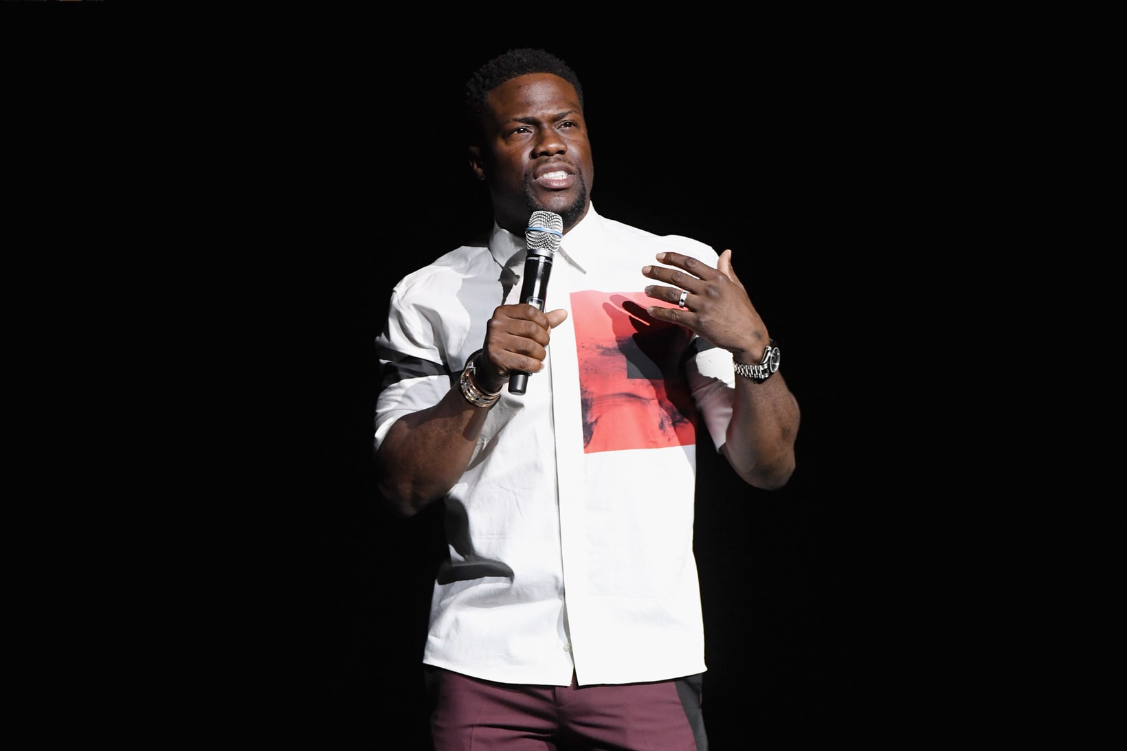 Kevin Hart CinemaCon Top White Pants Maroon
