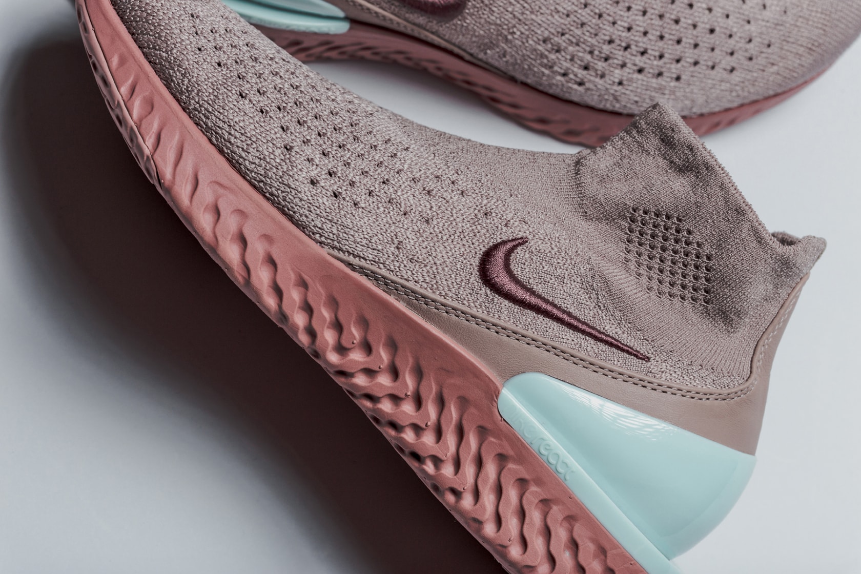 Nike Rise React Sock Sneaker Dusky Rust Pink Thunder Grey