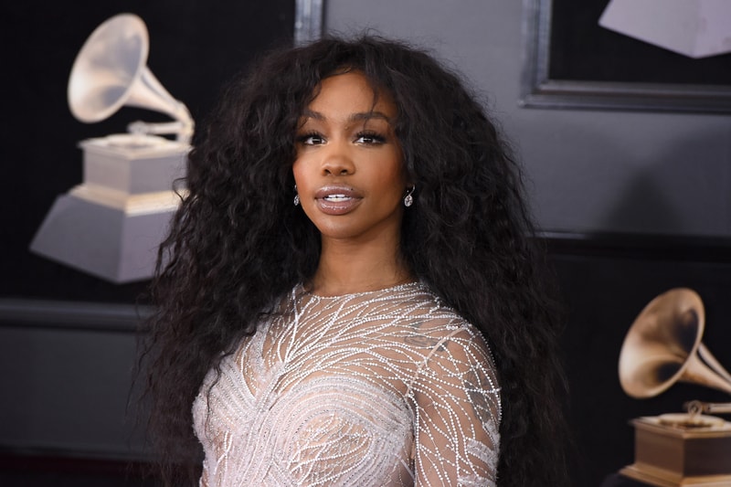 SZA 60th Grammy Awards Gown Silver